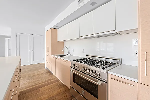 Rented by City Connections Realty | media 18