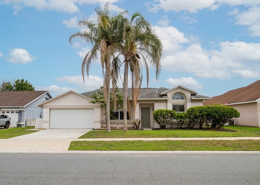4 bed, 2157 sqft, $2,500 — Photo 1