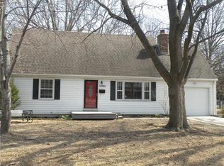 11301 Greenbrier Ln, Kansas City, MO 64137