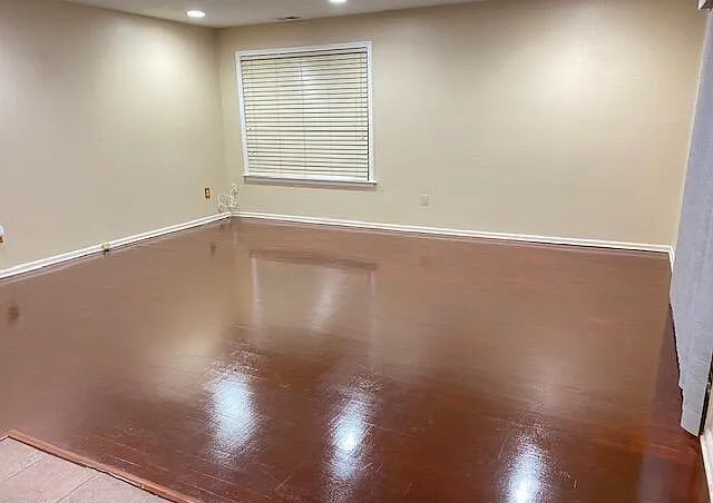 1077 Roseberry Ct — Photo 6
