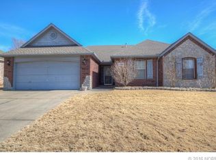 609 N Palm Ave, Broken Arrow, OK 74012