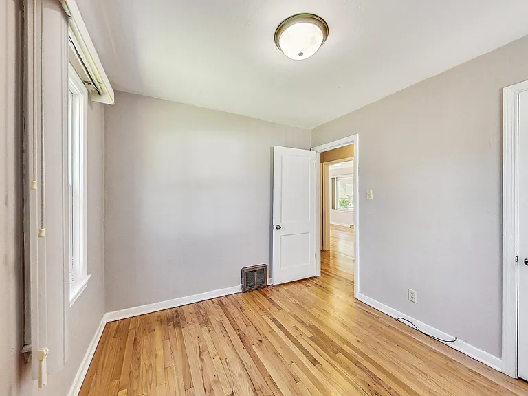 6815 Forestdale Ave — Photo 16