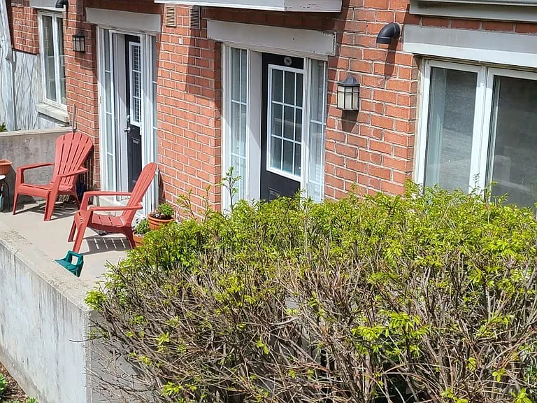 10 Laidlaw St #708 — Photo 2