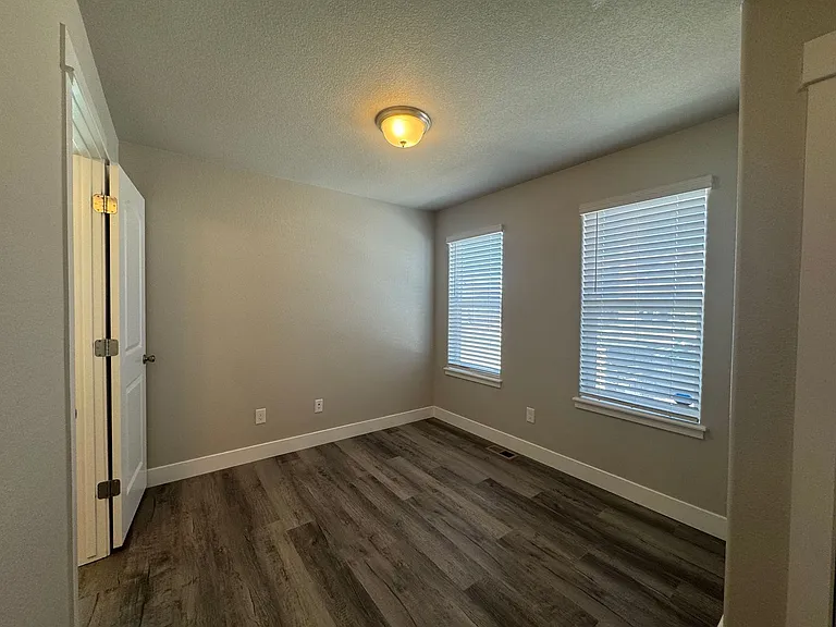 3173 Loot Dr — Photo 5