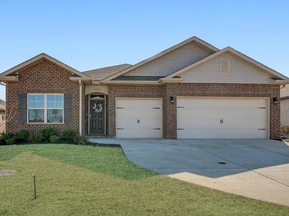 13900 Lannister Ln, Athens, AL 35613
