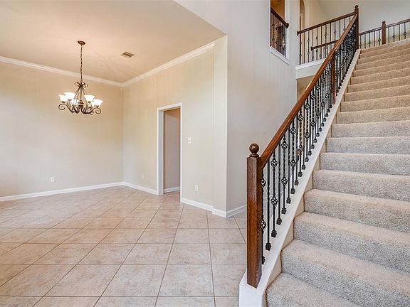 3rd image of 3911 Jade Cove Ln