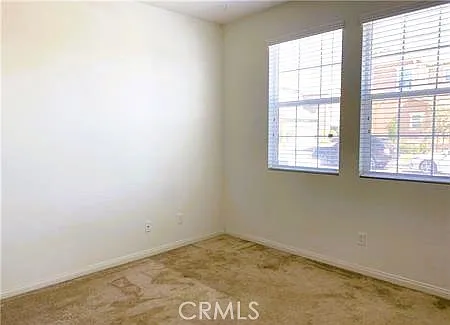 4 bed, 2325 sqft, $3,650 — Photo 4