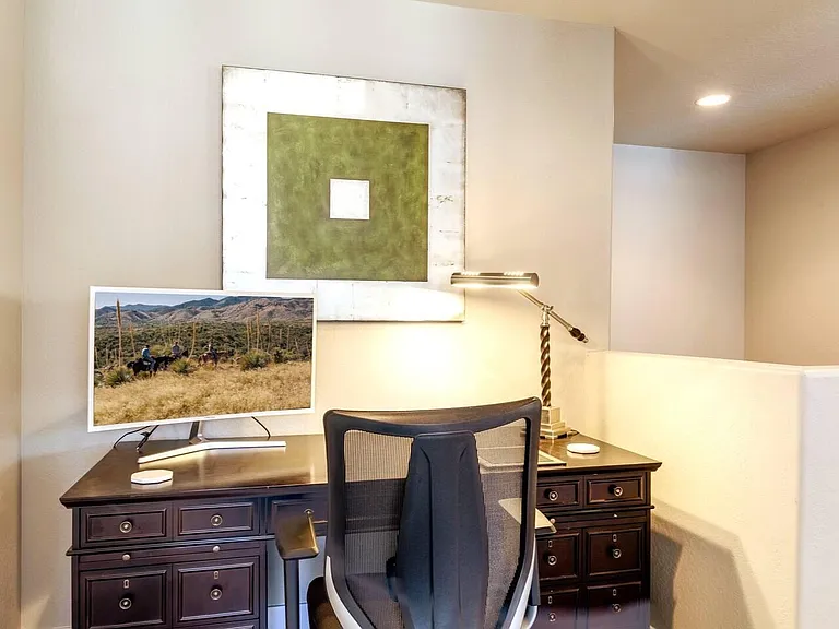 2556 W Clement Cir — Photo 19