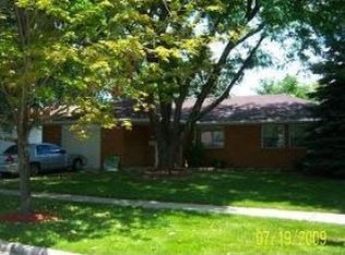 1307 Eastland Dr, Oregon, OH 43616