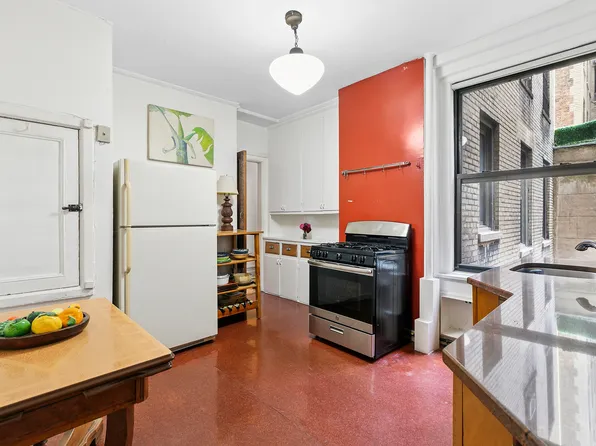 160 West 95th Street image 7 of 9