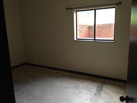 2nd image of Cherokee Dr