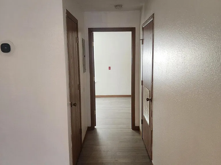 180 Ashwood Dr #C — Photo 9