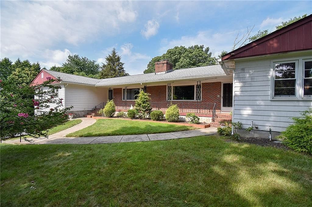 275 Commonwealth Ave, Warwick, RI 02886 Zillow