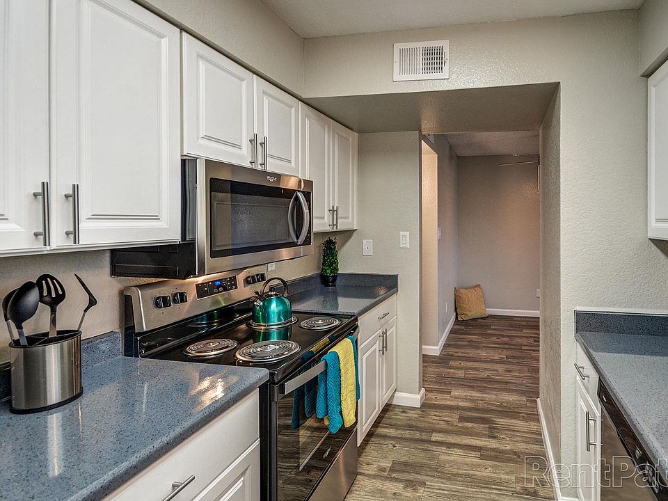 1st image of 447 W Rio Salado Pkwy #91xb10zdw