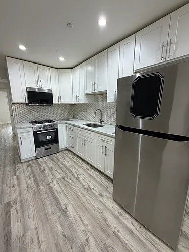 451 Castle Hill Ave #3 Photo 1
