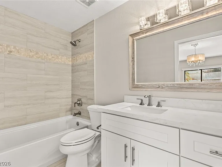 13 Dovetail Cir — Photo 45