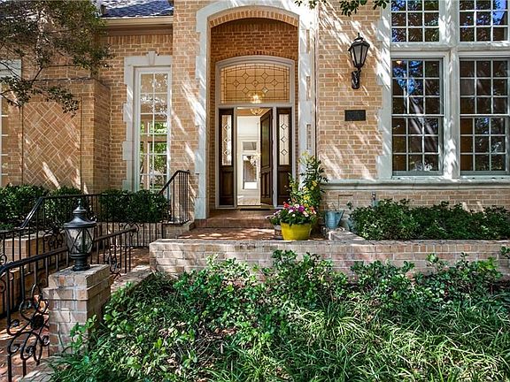 2nd image of 7503 Glenshannon Cir