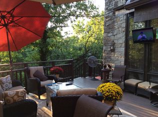 1935 SW Indian Woods Ln, Topeka, KS 66611