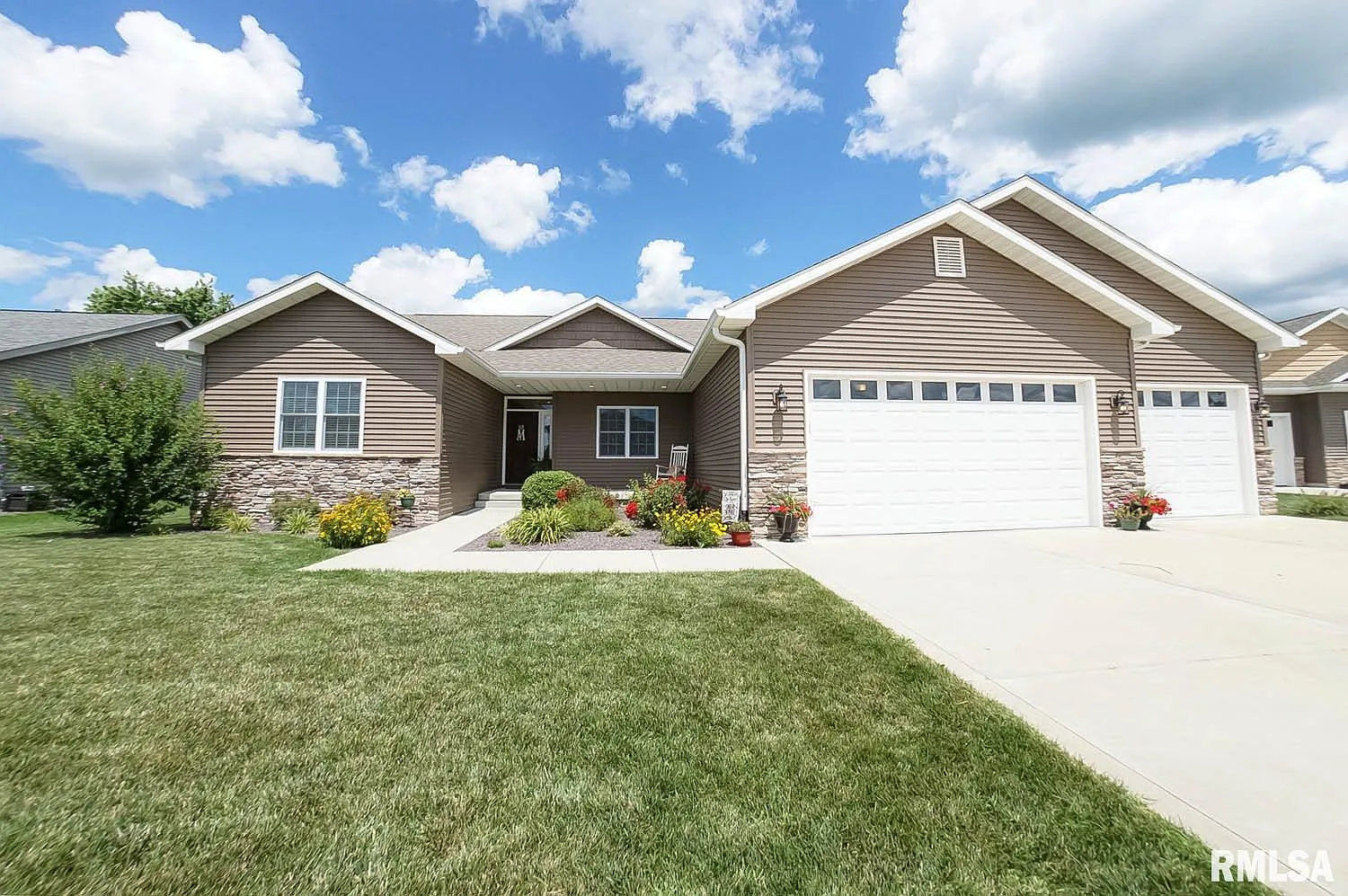 530 Waterwheel Dr photo 1