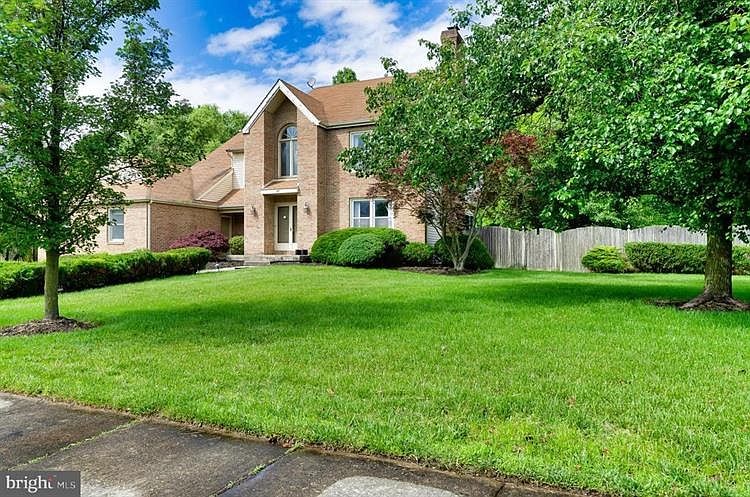 2nd image of 43 Horseshoe Dr