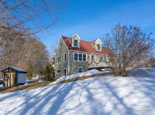 8 Damon Rd, Raymond, ME 04071