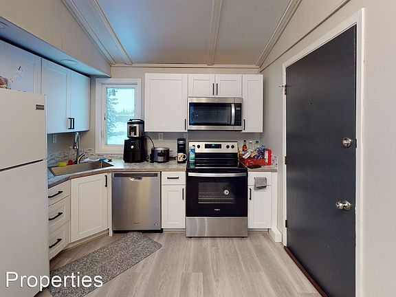 4th image of 253 E 8th Ave APT 3