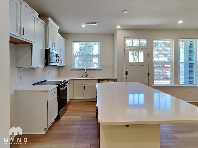 1546 Cedar Tree Dr — Photo 4