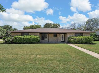 400 N Walnut St, Waco, TX 76705