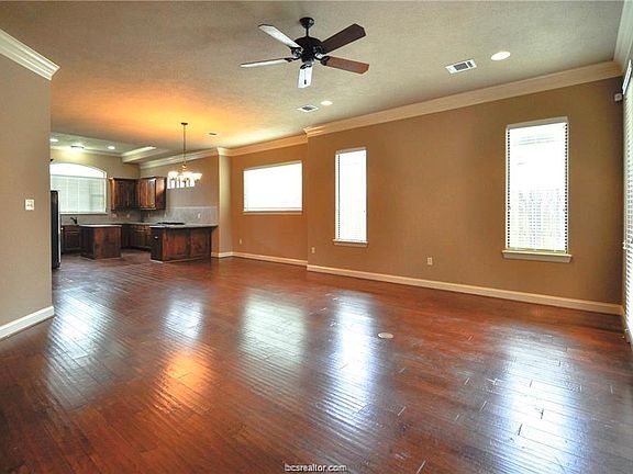 5th image of 15615 Wood Brook Ln