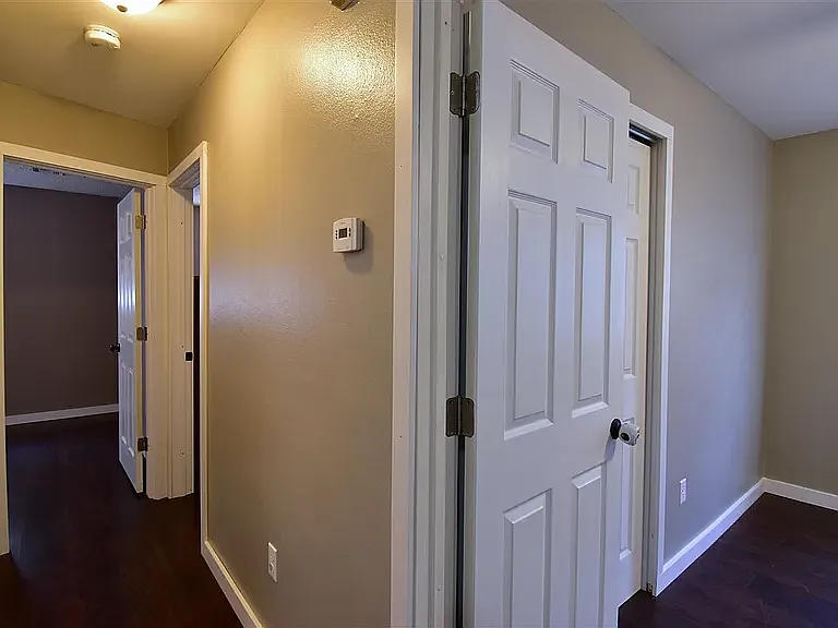 123 SE Surrey Ln — Photo 27