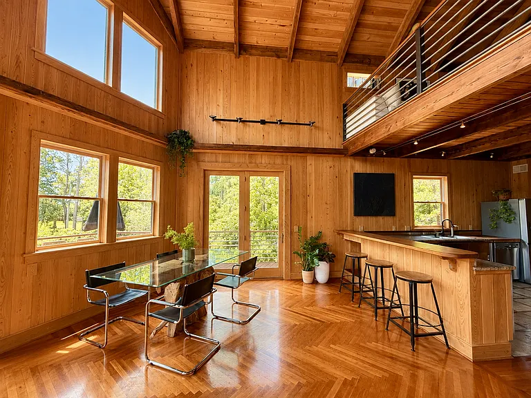 1505 Macoma Dr — Photo 2