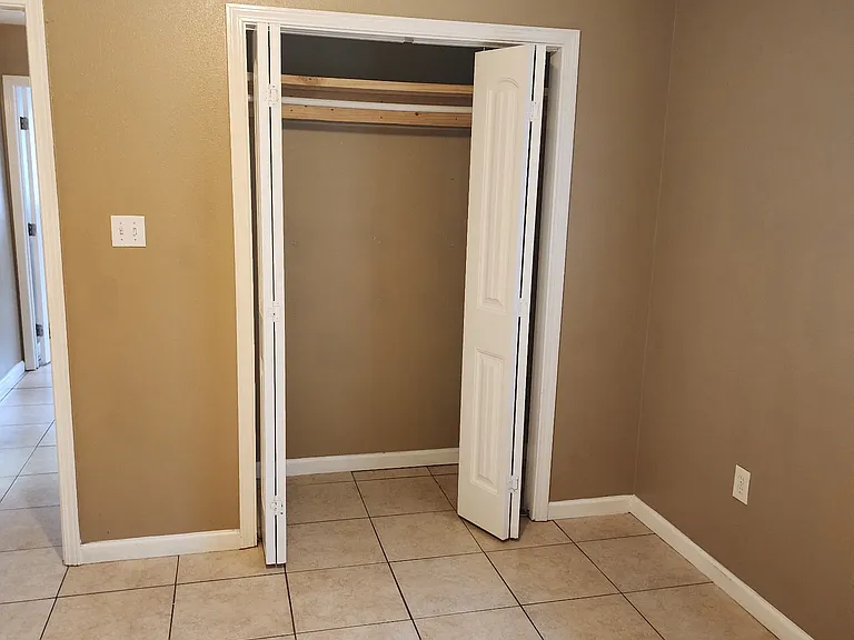 2109 Octavia Dr — Photo 12