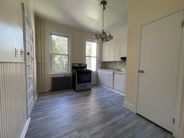 103 Storms Ave #1
