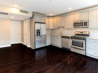 715 Sansom St #3F, Philadelphia, PA 19106