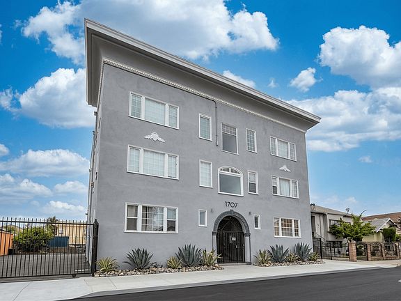 2nd image of 1707 36th Ave APT 207