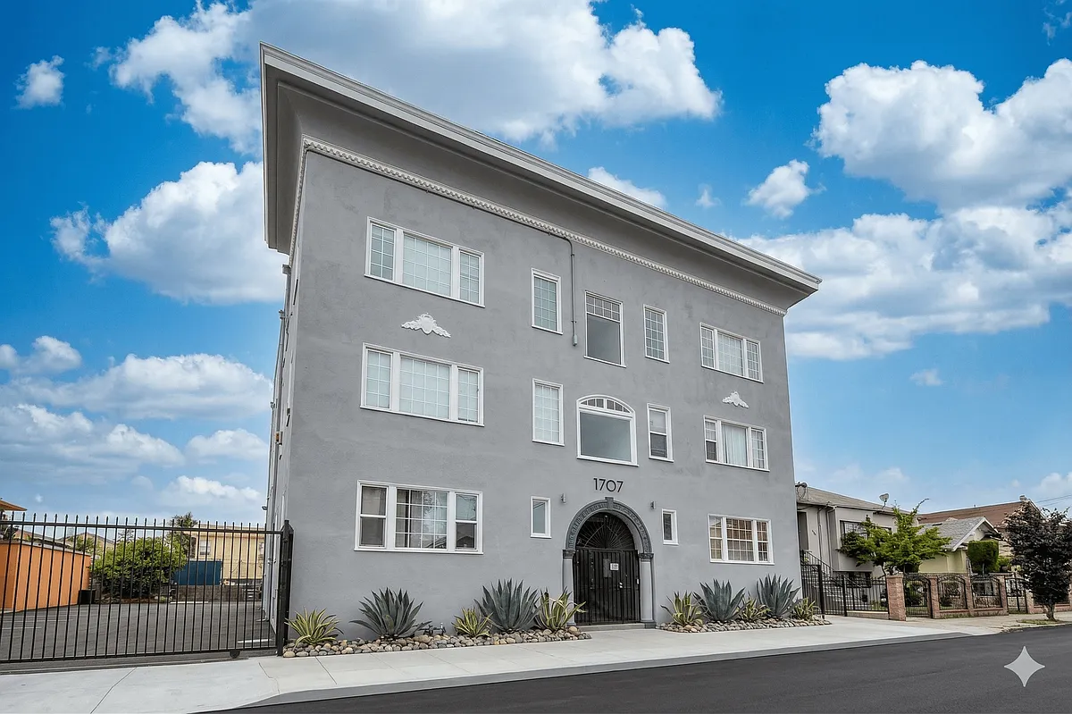 Building Photo - Cruz Haus