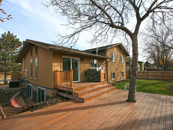 Huge deck with BBQ