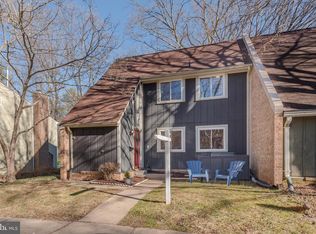 1459 Greenmont Ct, Reston, VA 20190