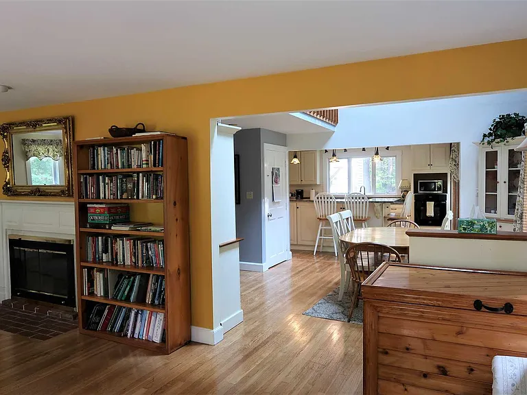 145 Woodside Meadow Rd — Photo 12