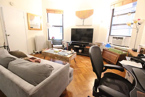 Rented by Luxor Homes & Investment Realty | media 27