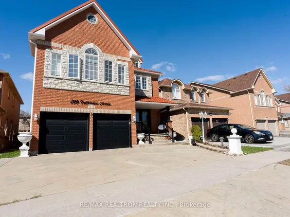 206 Featherstone Ave, Markham, ON L3S 4J1