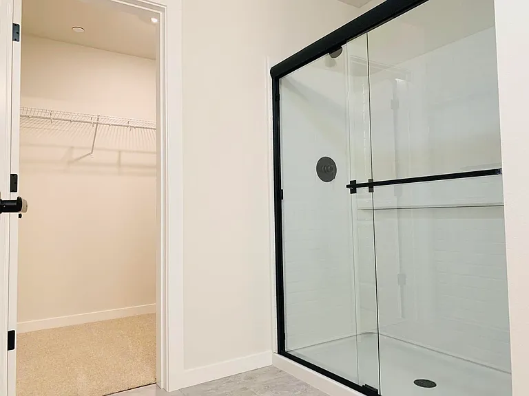 Primary bath with Walkin closet