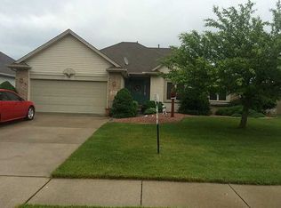 557 Park Way W, Oregon, OH 43616