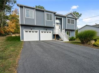146 E Shore Dr, Coventry, RI 02816