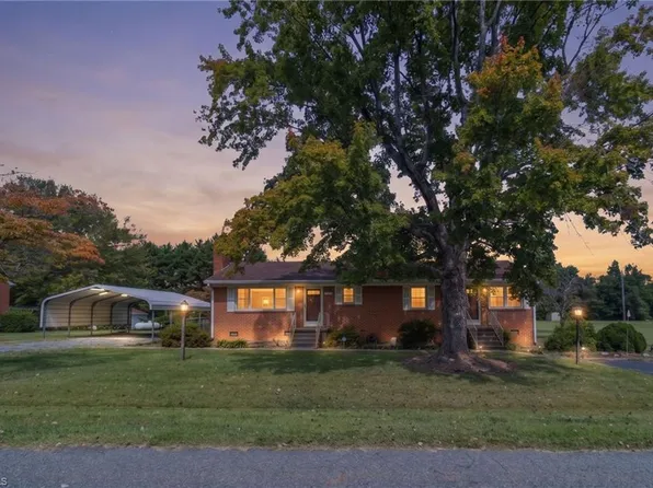 553 E Ridge Ave, Liberty, NC 27298