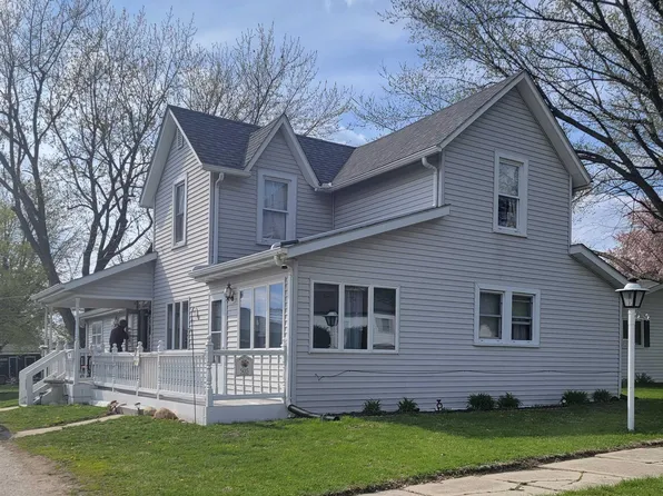 505 N Pierce St, Mount Ayr, IA 50854