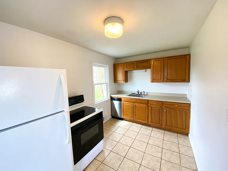 58 Waddell Rd — Photo 8