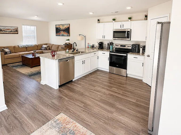 230 Purple Martin Dr — Photo 3