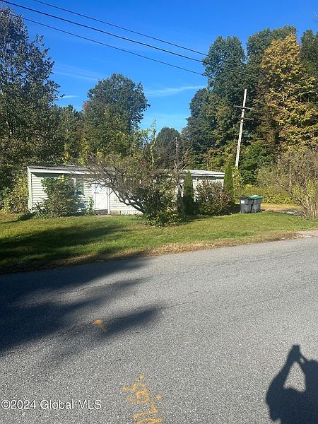 4th image of 9 Carpenter Lane