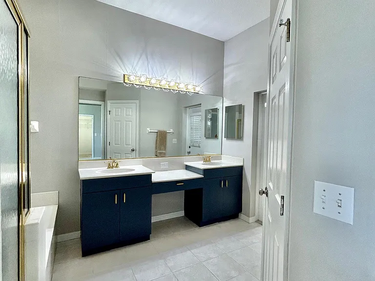 6818 Winslow St — Photo 27